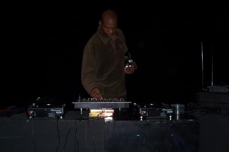Dj lewis !!!!!